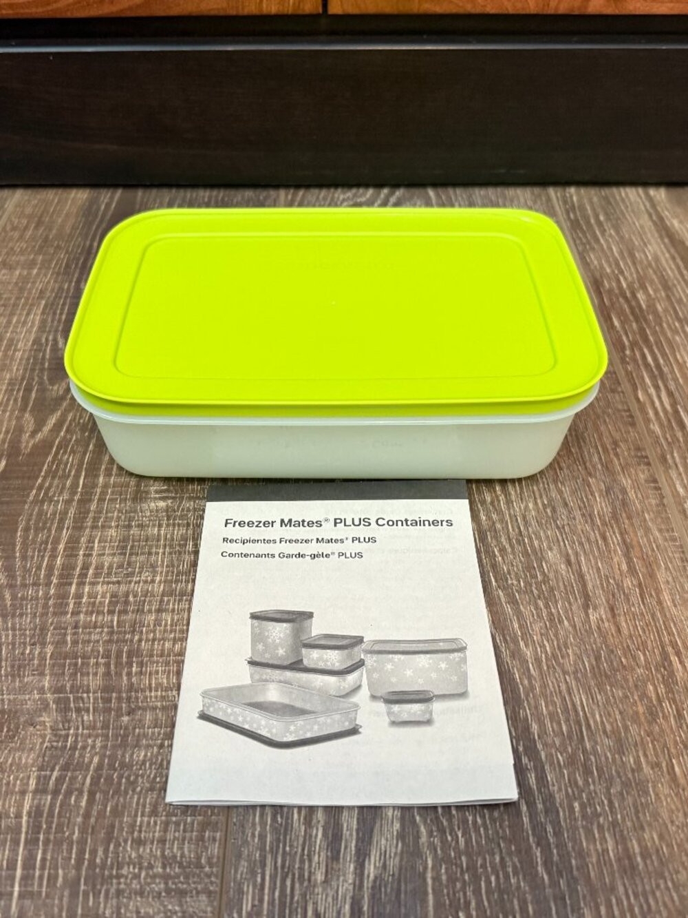 Tupperware Freezer Mates Plus Shallow Medium Container